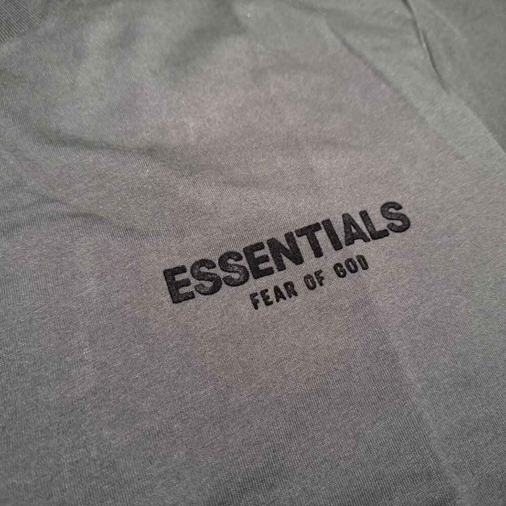 Fear of God Essentials Black T-Shirt BNWT Authentic ✅ - Picture 5 of 9